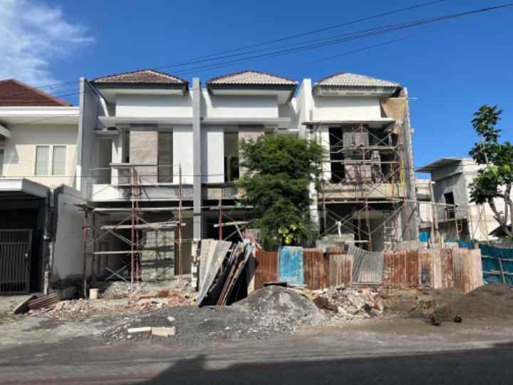 dijual rumah sutorejo