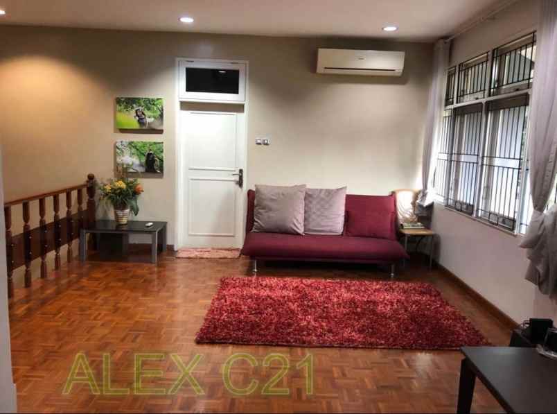 dijual rumah taman aries meruya utara