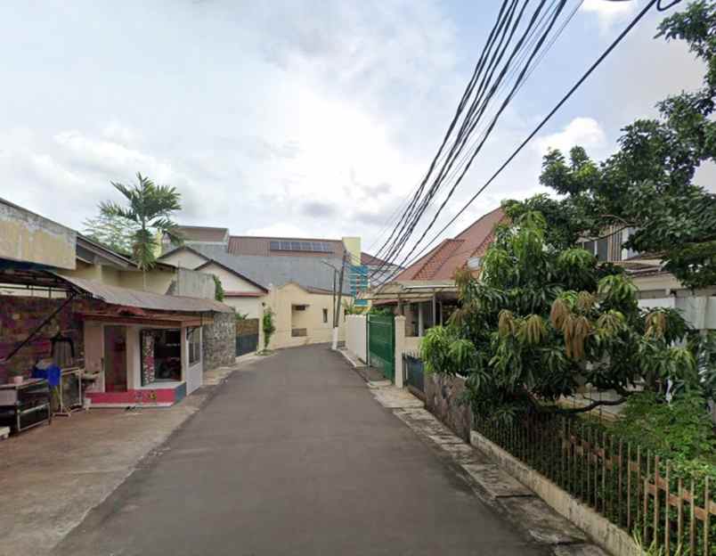 dijual rumah taman gandaria indah