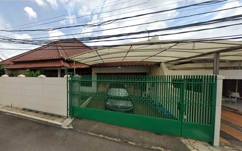 dijual rumah taman gandaria indah