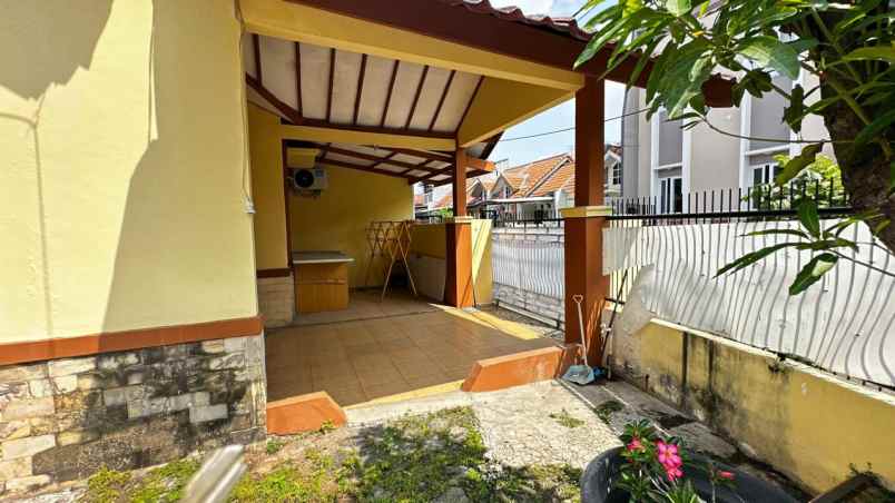 dijual rumah taman harapan baru