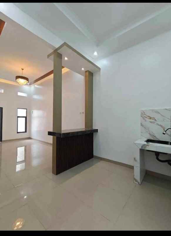 dijual rumah taman harapan baru kota