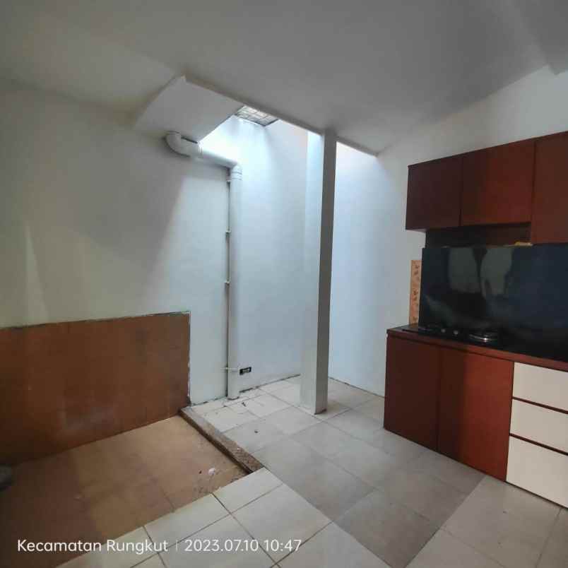 dijual rumah taman rivera regency