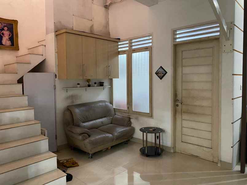 dijual rumah taman royal 3 cluster