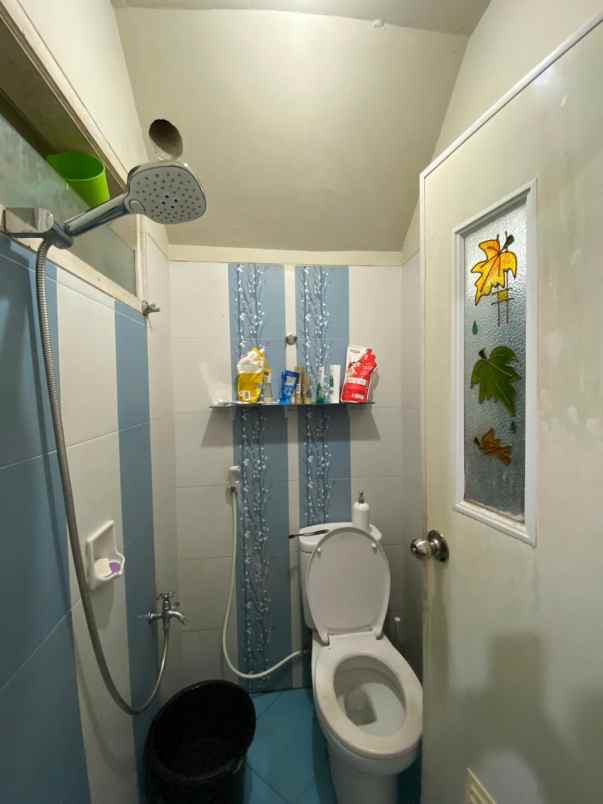 dijual rumah taman royal 3 cluster