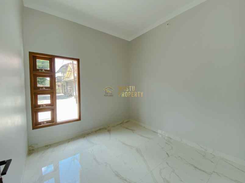 dijual rumah tamanmartani kalasan