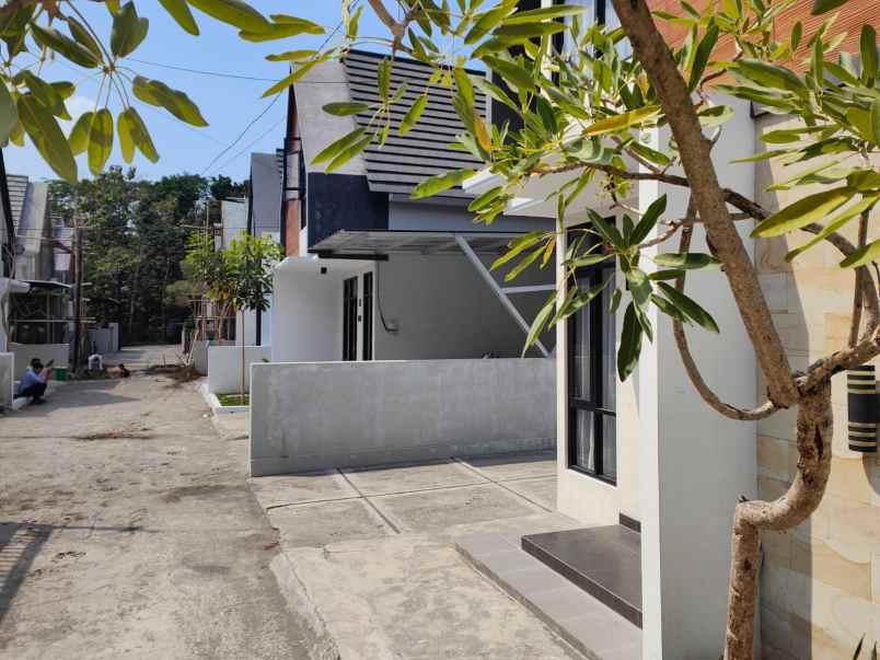 dijual rumah tamantirto kasihan bantul