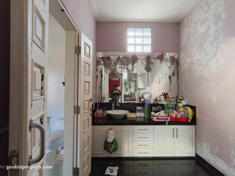 dijual rumah tambaksogra