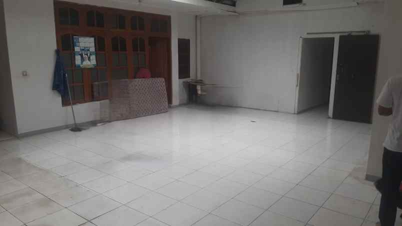 dijual rumah tanah abang jakarta pusat