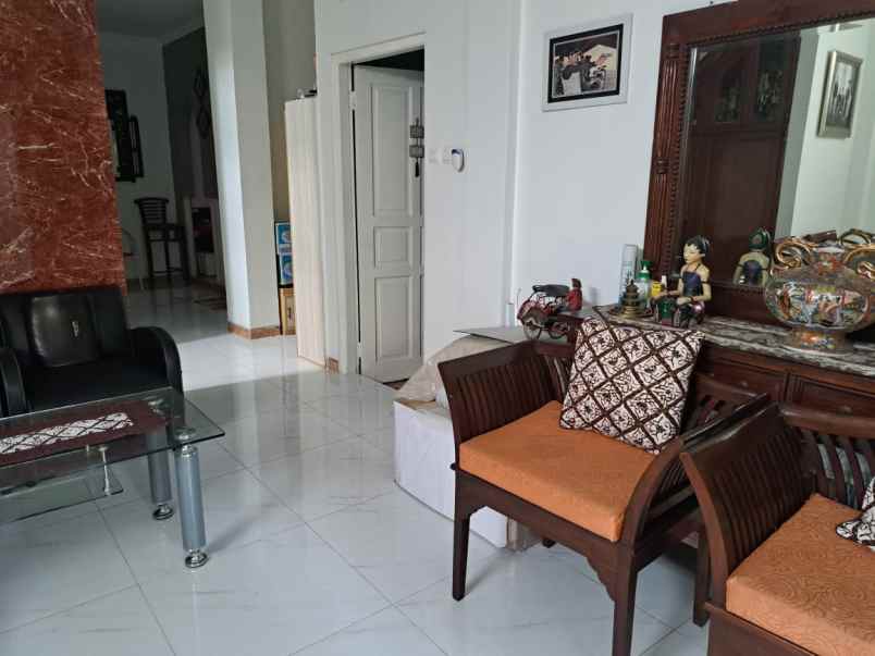 dijual rumah tanjung barat