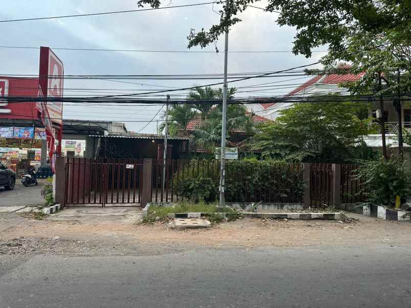 dijual rumah tenggilis mejoyo