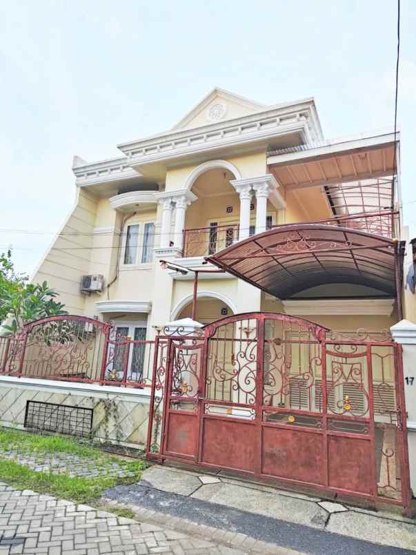 dijual rumah tenggilis utara