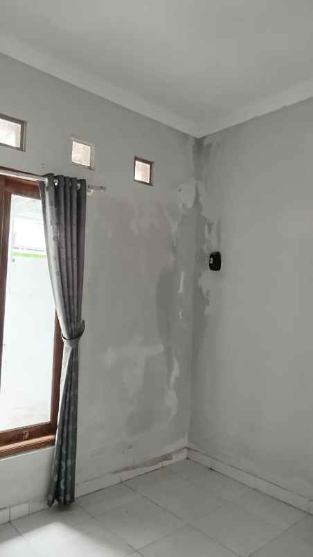 dijual rumah terminal giwangan