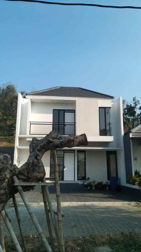 dijual rumah the kinza residence
