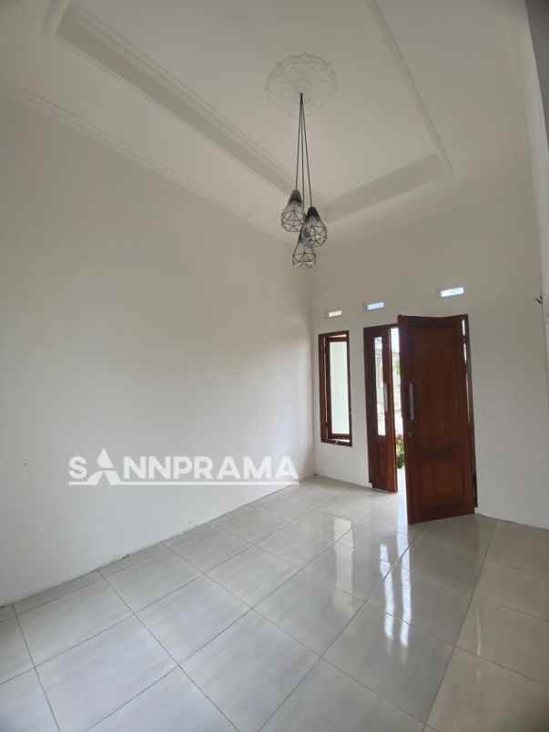 dijual rumah tonjong