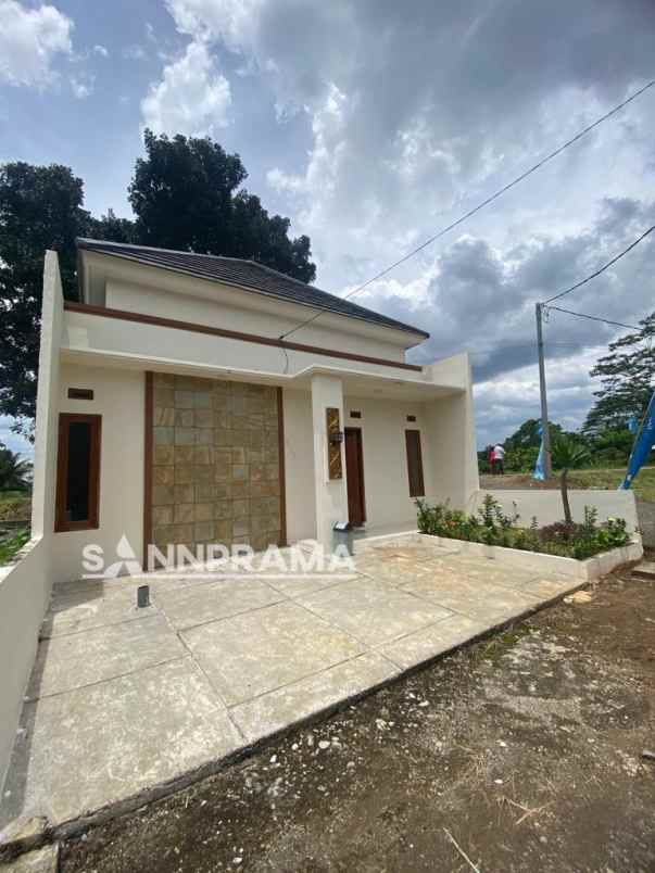 dijual rumah tonjong