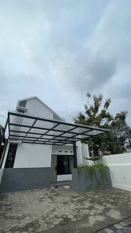 dijual rumah trihanggo gamping sleman