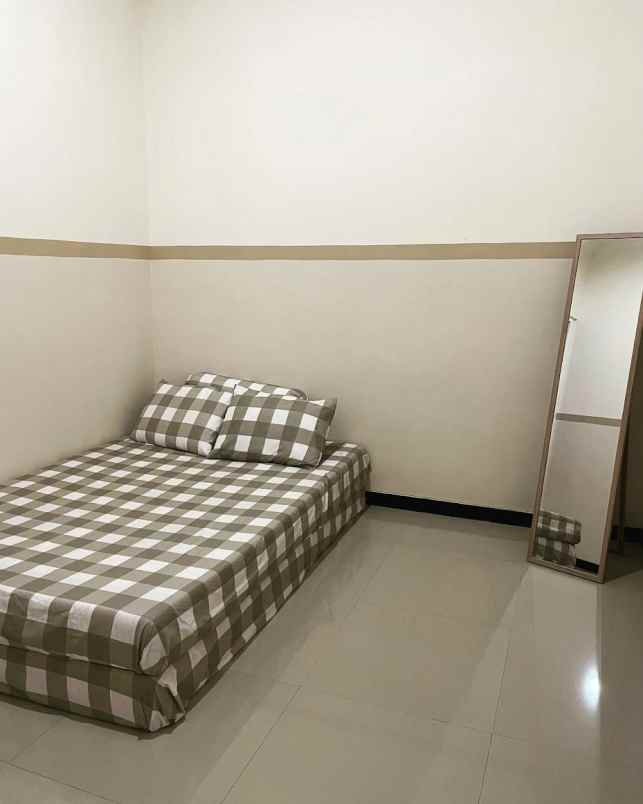 dijual rumah villa bukit tidar jalan