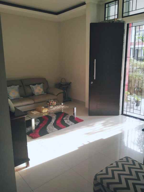 dijual rumah villa cibubur indah cibubur