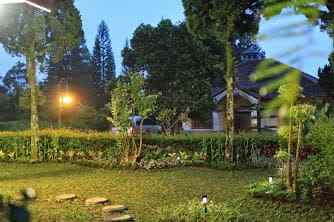 dijual rumah villa komplek ciater