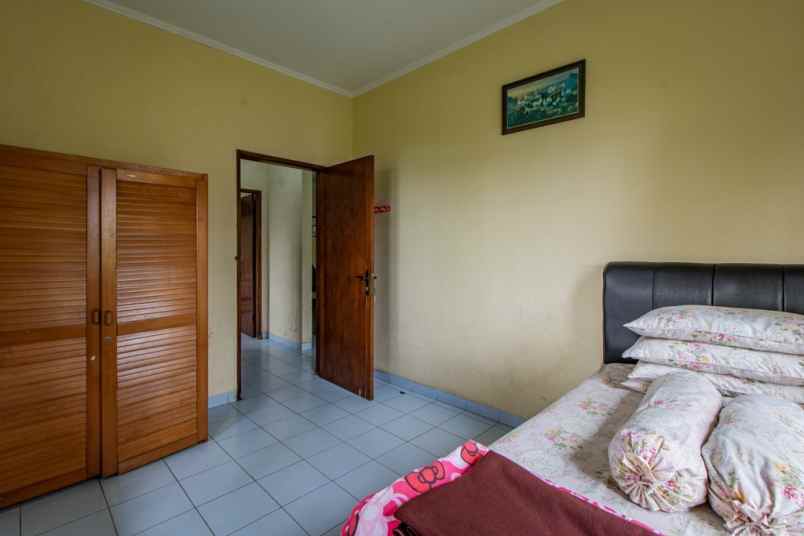 dijual rumah villa komplek ciater