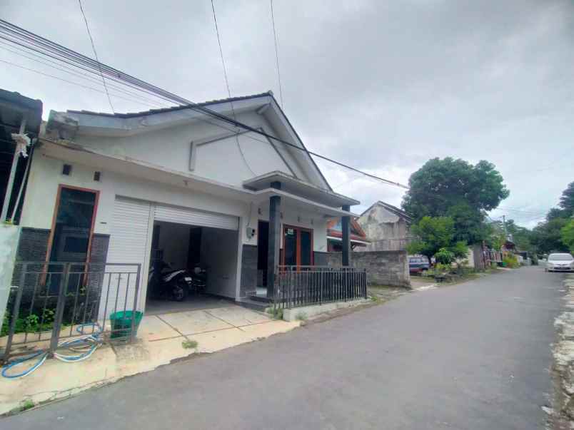 dijual rumah wedomartani