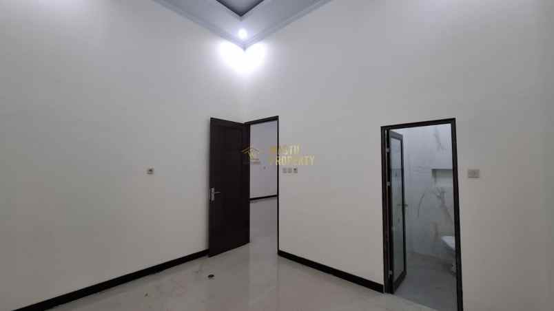 dijual rumah wedomartani ngemplak