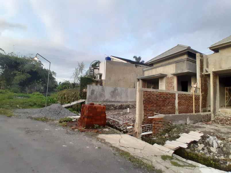 dijual rumah wedomartani ngemplak