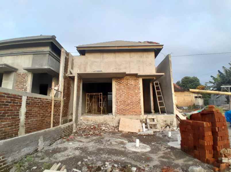 dijual rumah wedomartani ngemplak