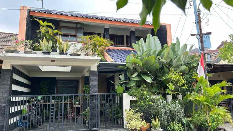 dijual rumah wiguna