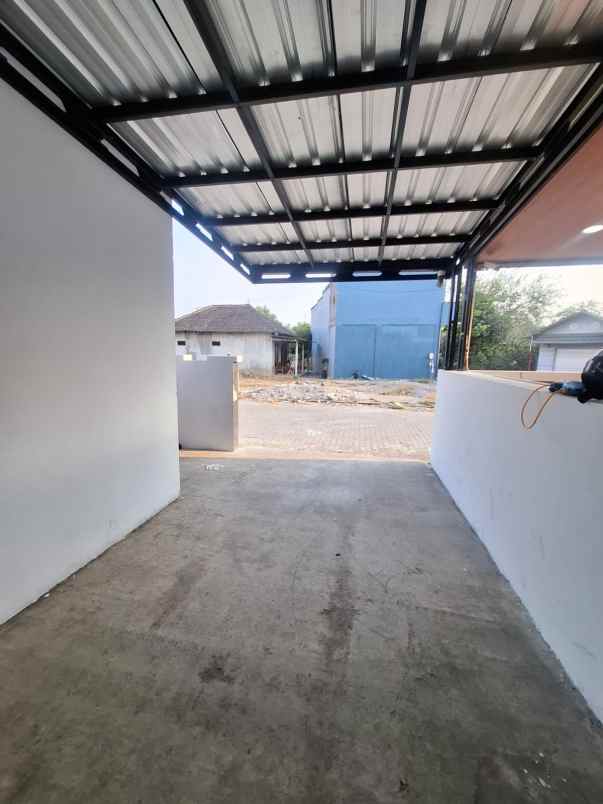 dijual rumah wirokerten