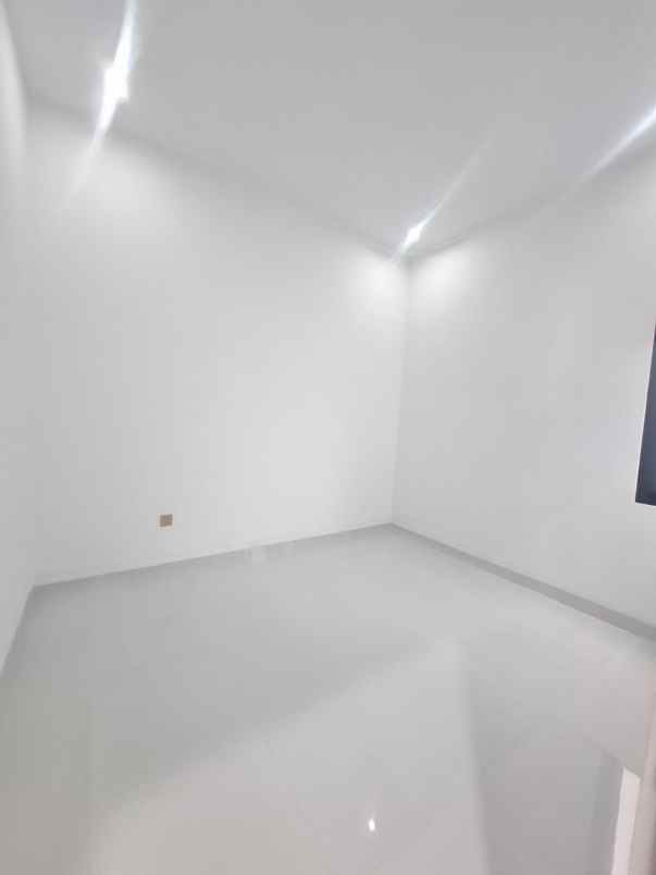 dijual rumah wirokerten