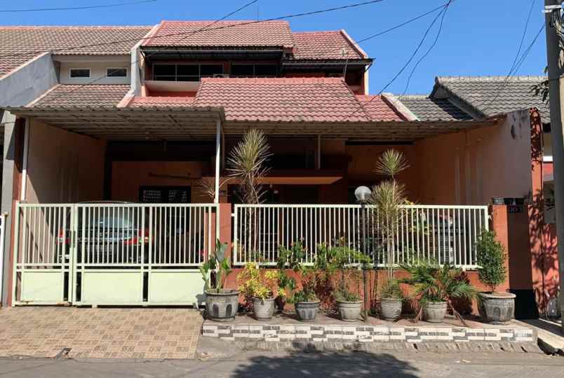 dijual rumah wisma permai regency waru