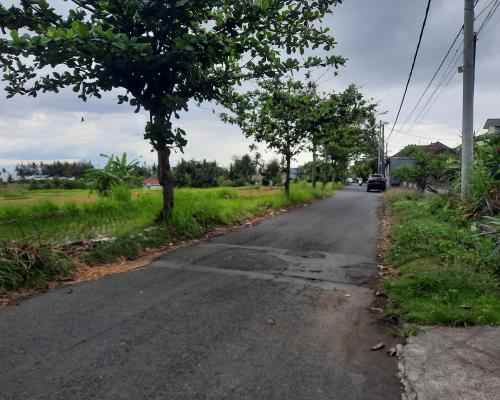 dijual tanah 37 are jl pantai masceti gianyar bali