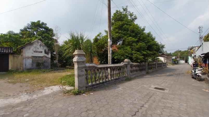 dijual tanah jalan kwarasan