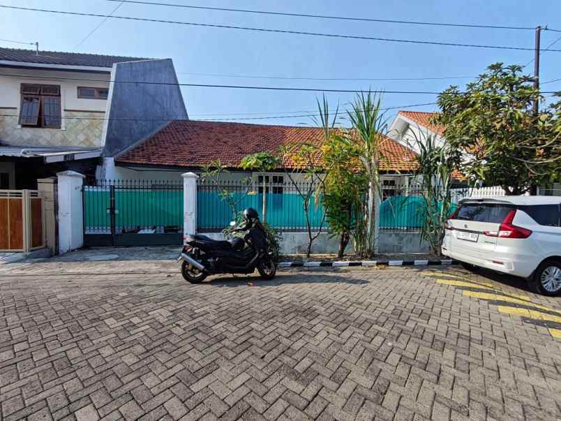 dijual tanah jalan medokan ayu