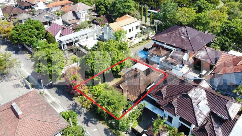 dijual tanah jalan raya puputan ii