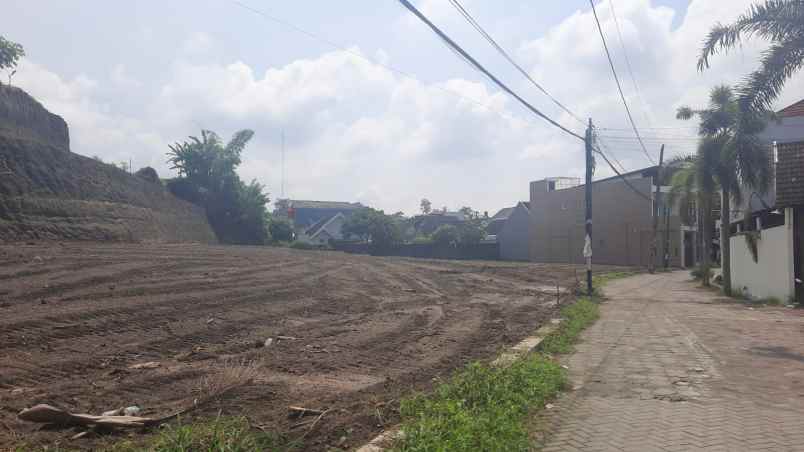 dijual tanah jl candi gebang