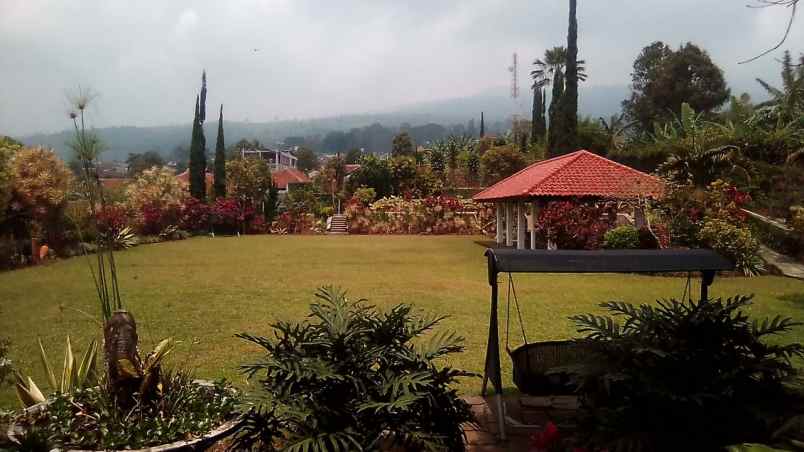 dijual villa desa ciater kecamatan