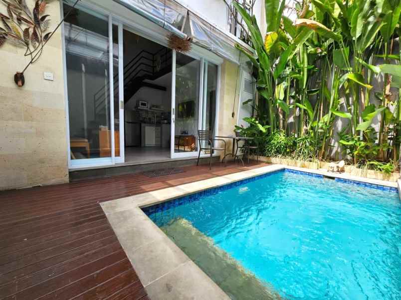 dijual villa jalan canggu kuta badung bali