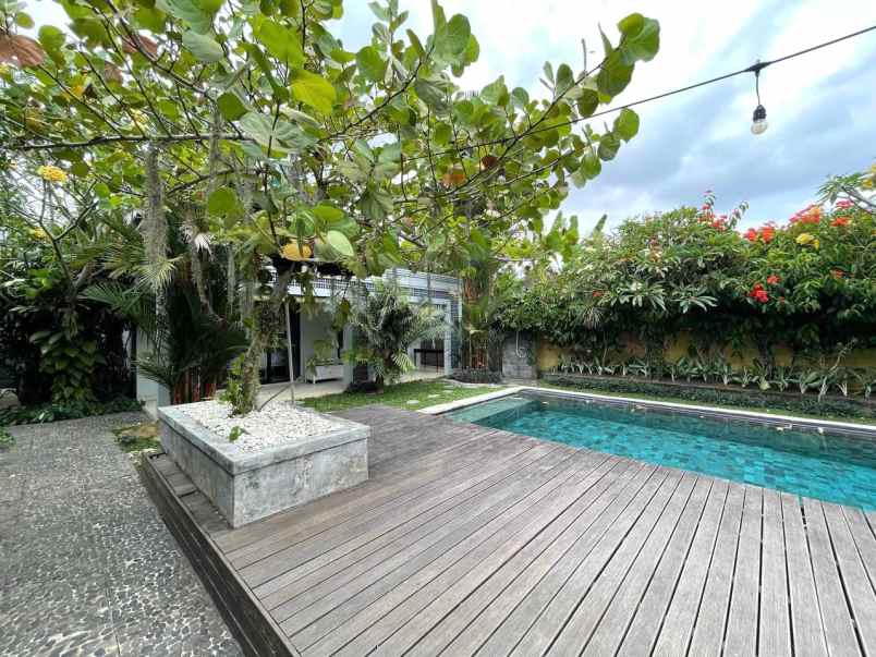 dijual villa jalan kediri tabanan bali