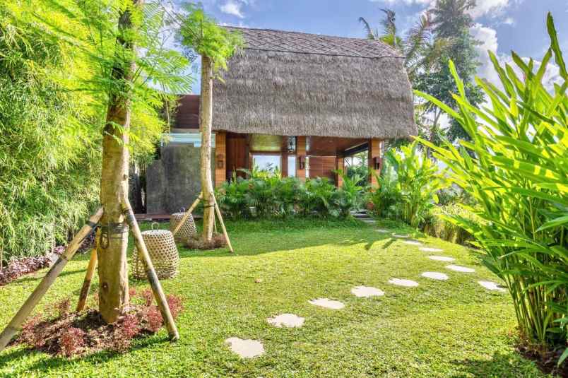 dijual villa jalan sidemen karangasem bali