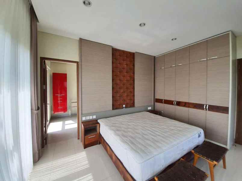 dijual villa jalan ubud gianyar bali