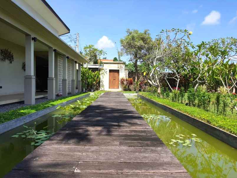 dijual villa jalan ubud gianyar bali