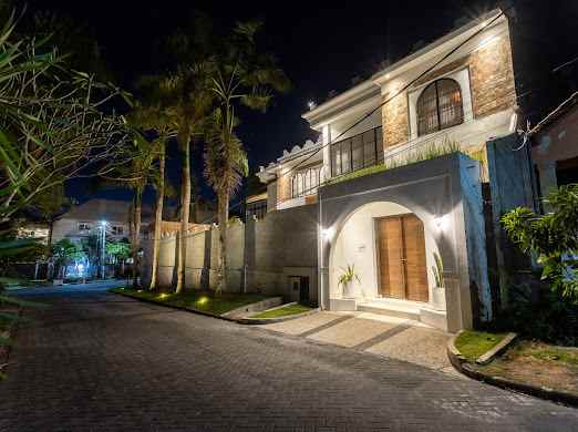 dijual villa jimbaran badung bali