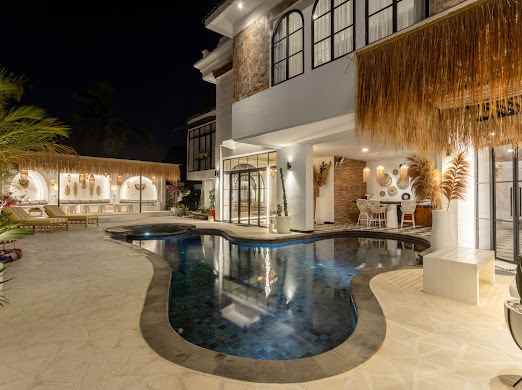 dijual villa jimbaran badung bali