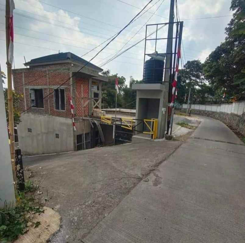 dijual villa jl pasir impun atas