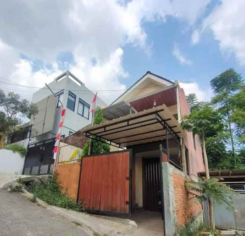 dijual villa jl pasir impun atas