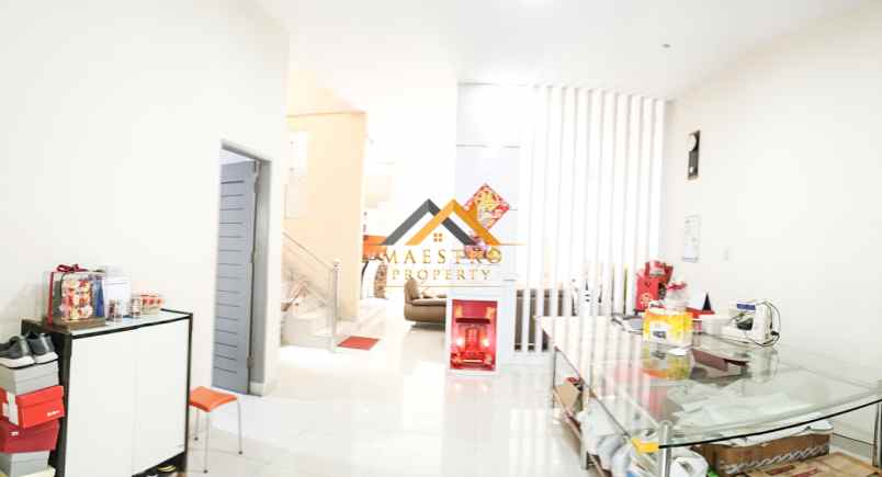 dijual villa komplek cemara asri jalan