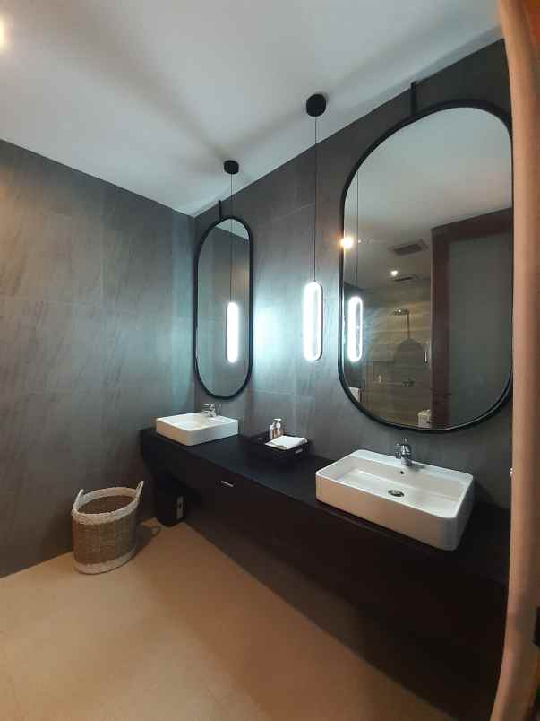 dijual villa modern minimalis seminyak bali